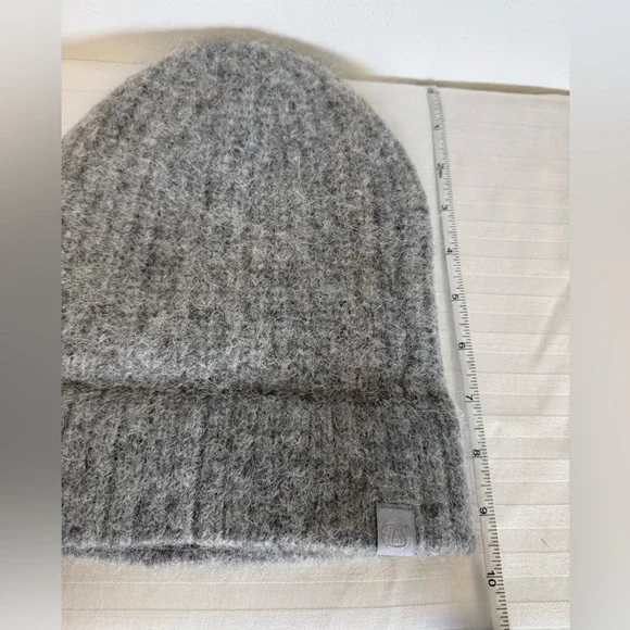 lululemonGray Merino Wool Alpaca Blend Beanie Chunky Cozy Soft Unisex O/S